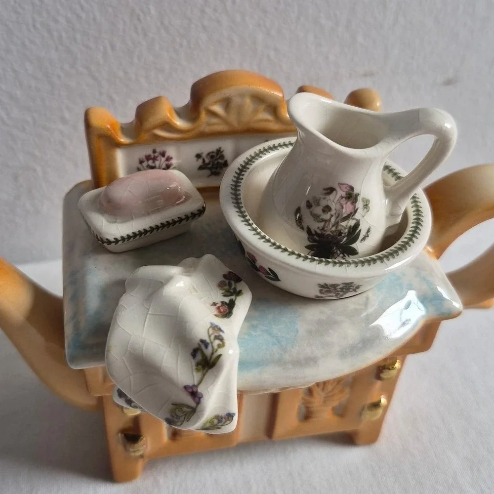 Portmeirion Miniature Teapot Washstand Yellow Botanic Garden England